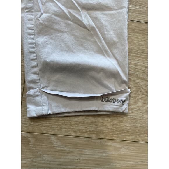 Billabong Women's Crop Capri Pants Khaki Tan 22" Inseam - Picture 3 of 10